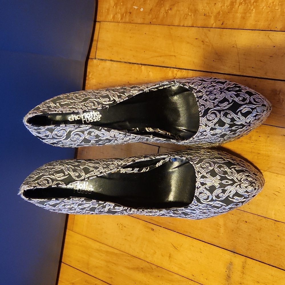 Platform Heels - Picture 2 of 5